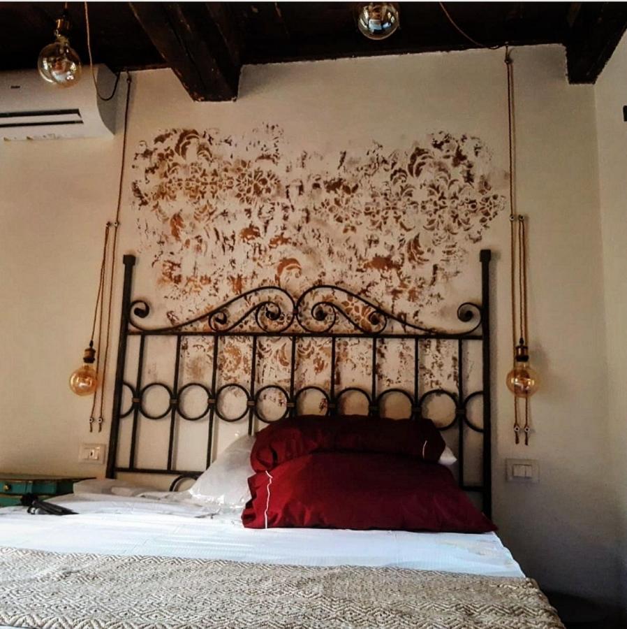 Couette-café Toscana Made In Massa (Tuscany)
