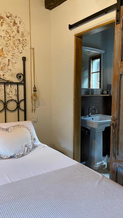 Couette-café Toscana Made In Massa (Tuscany)